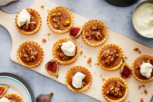 Pampas christmas tarts