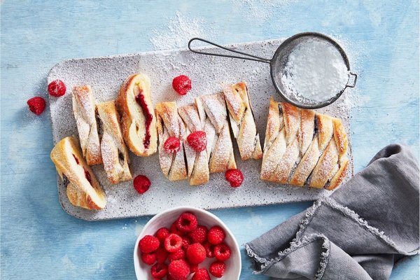 mixed berry danish