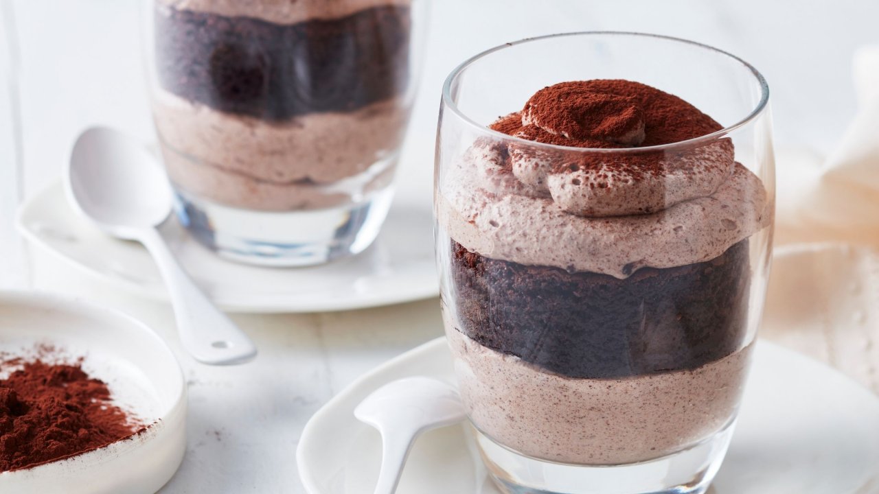 white wings chocolate mousse cups