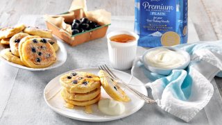 Buttermilk Pikelets with Blueberries